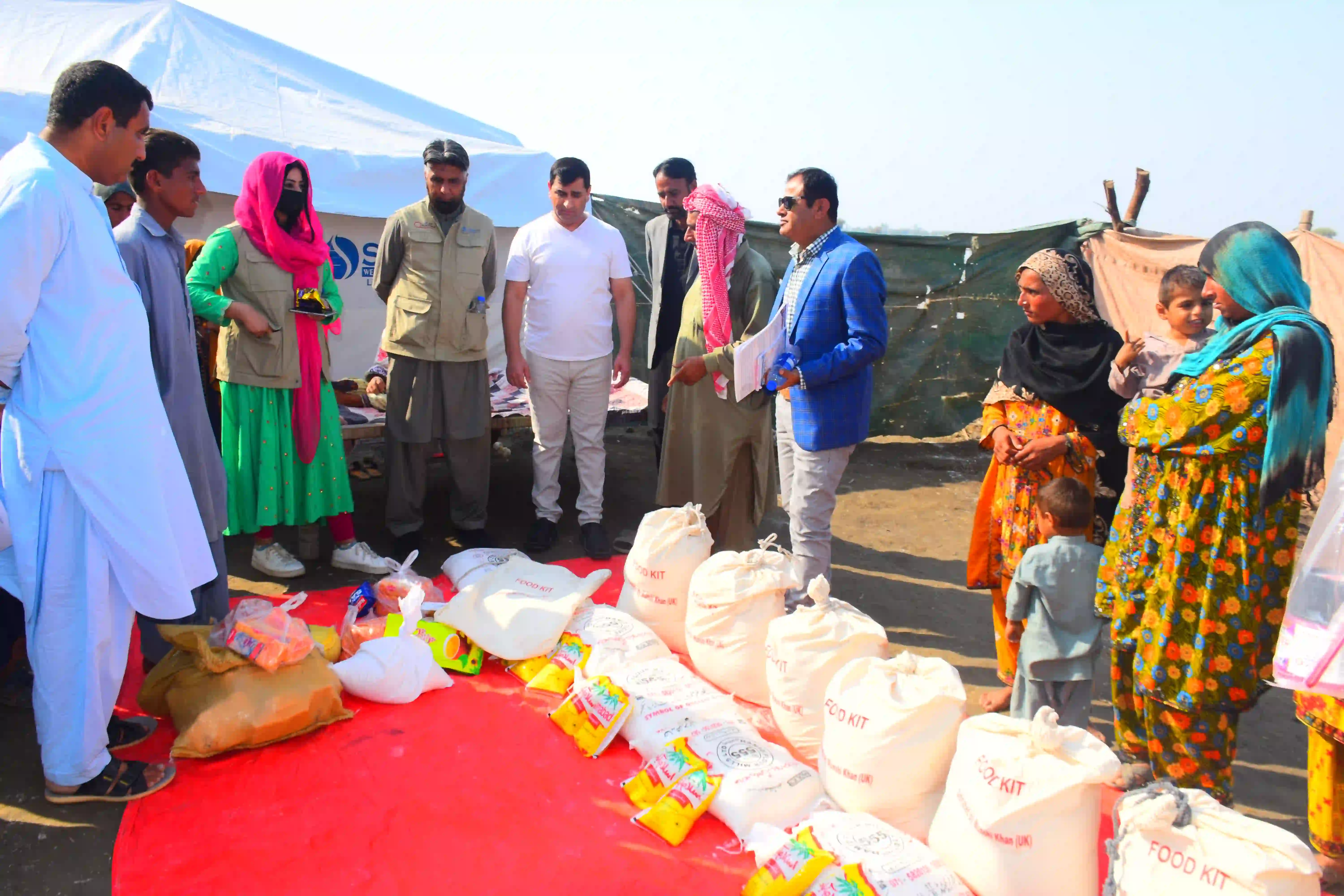 Food distribution during the 2022 flood emergency