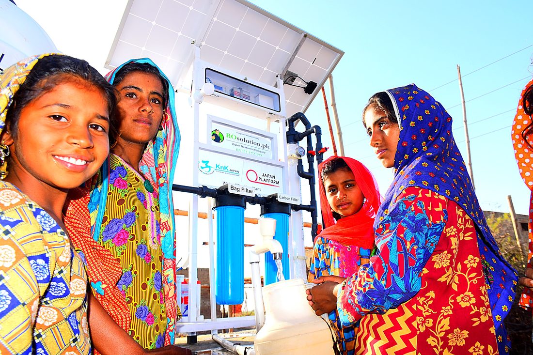 Solar-powered filtration